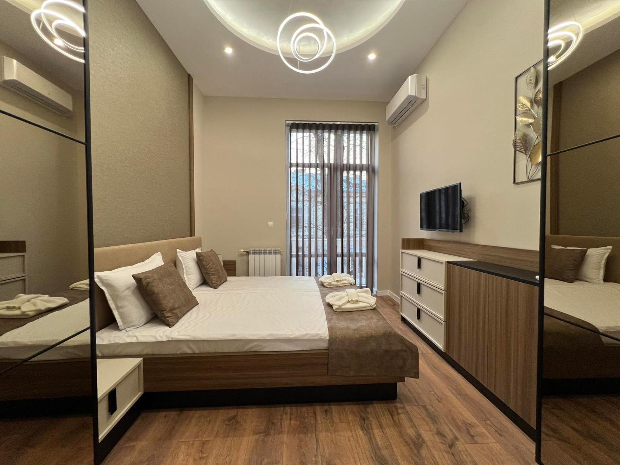 Хотел Vip Apart House Плевна Экстерьер фото