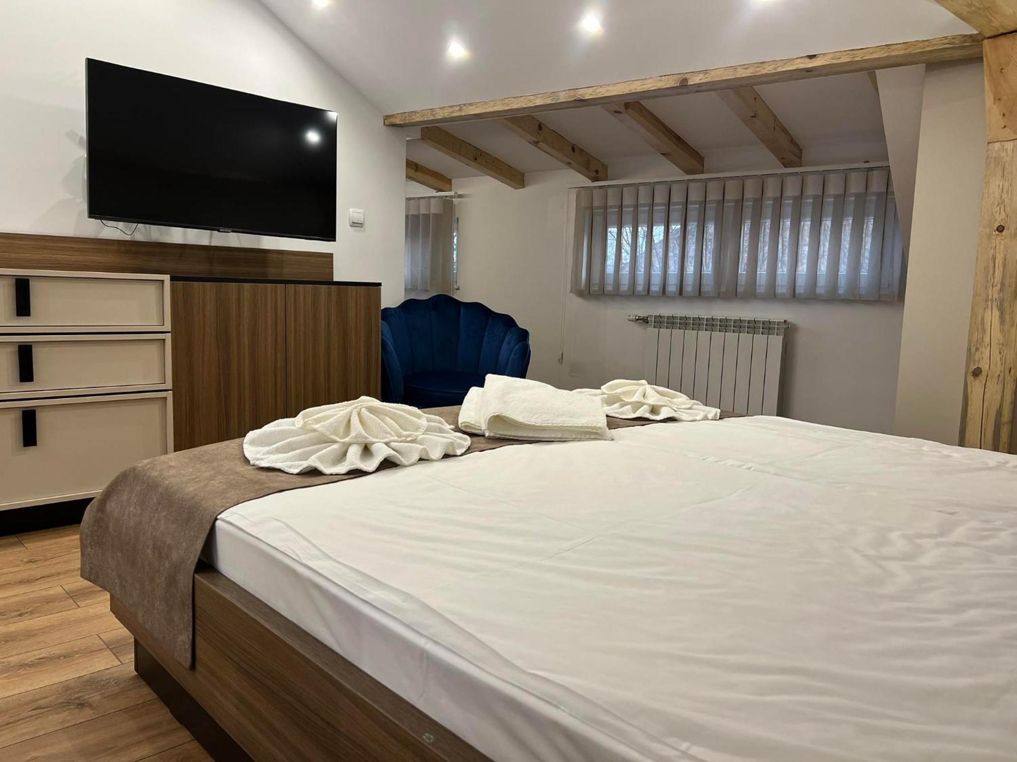 Хотел Vip Apart House Плевна Экстерьер фото