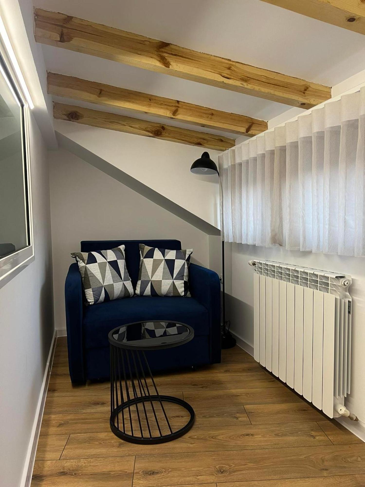 Хотел Vip Apart House Плевна Экстерьер фото