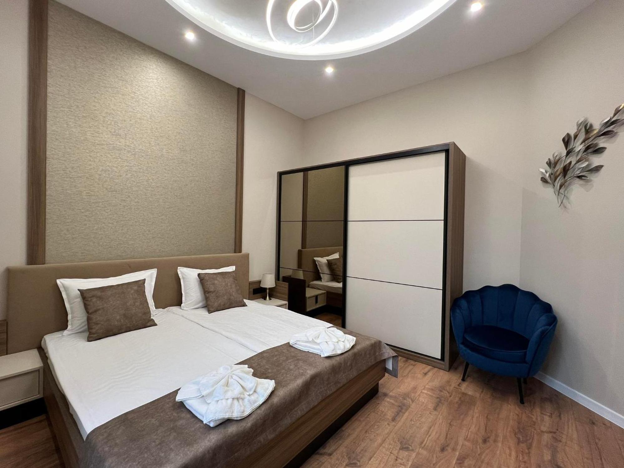 Хотел Vip Apart House Плевна Экстерьер фото