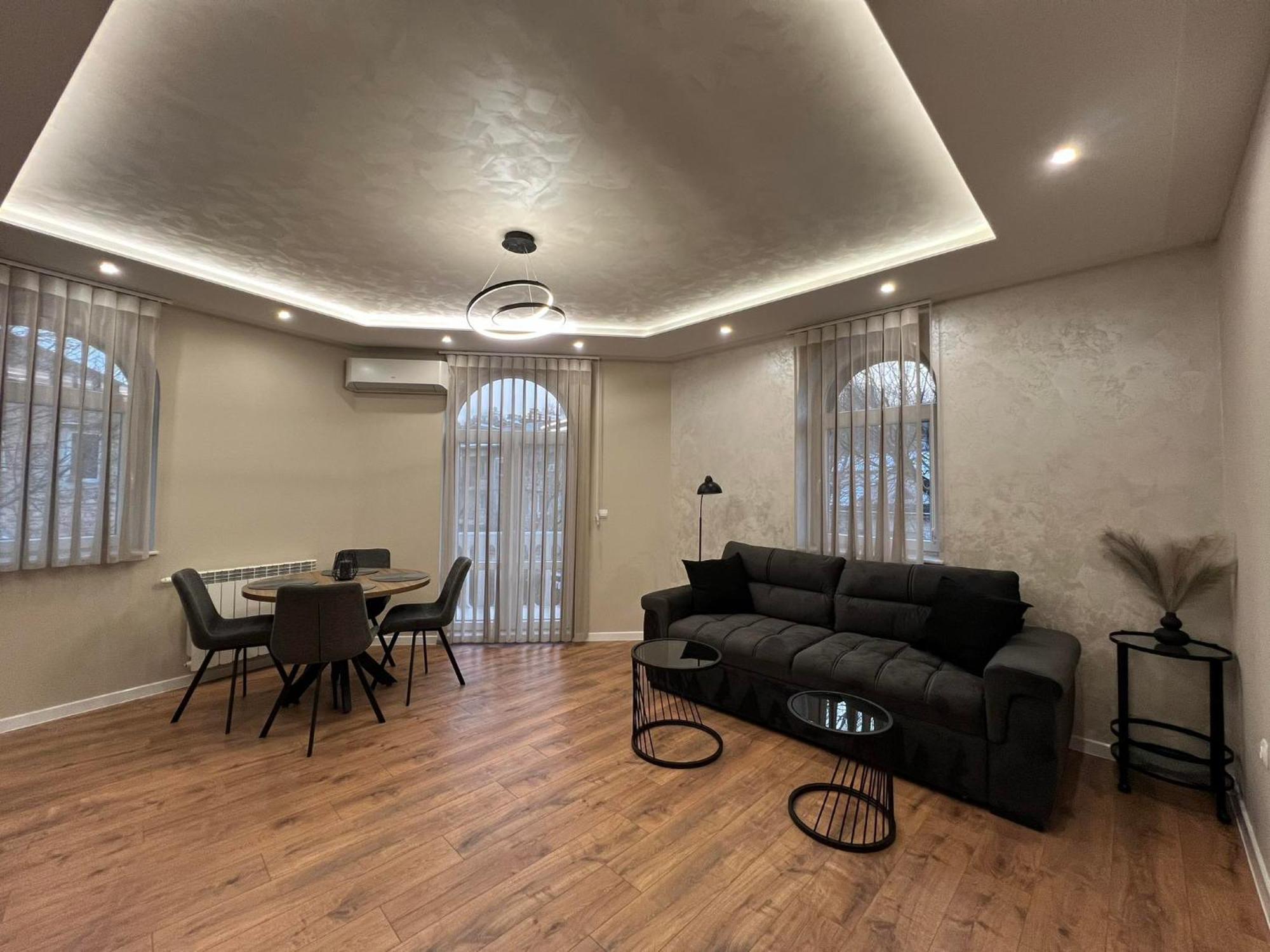 Хотел Vip Apart House Плевна Экстерьер фото
