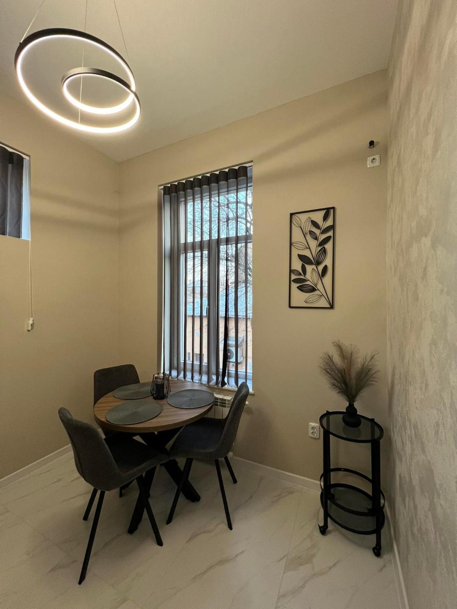 Хотел Vip Apart House Плевна Экстерьер фото