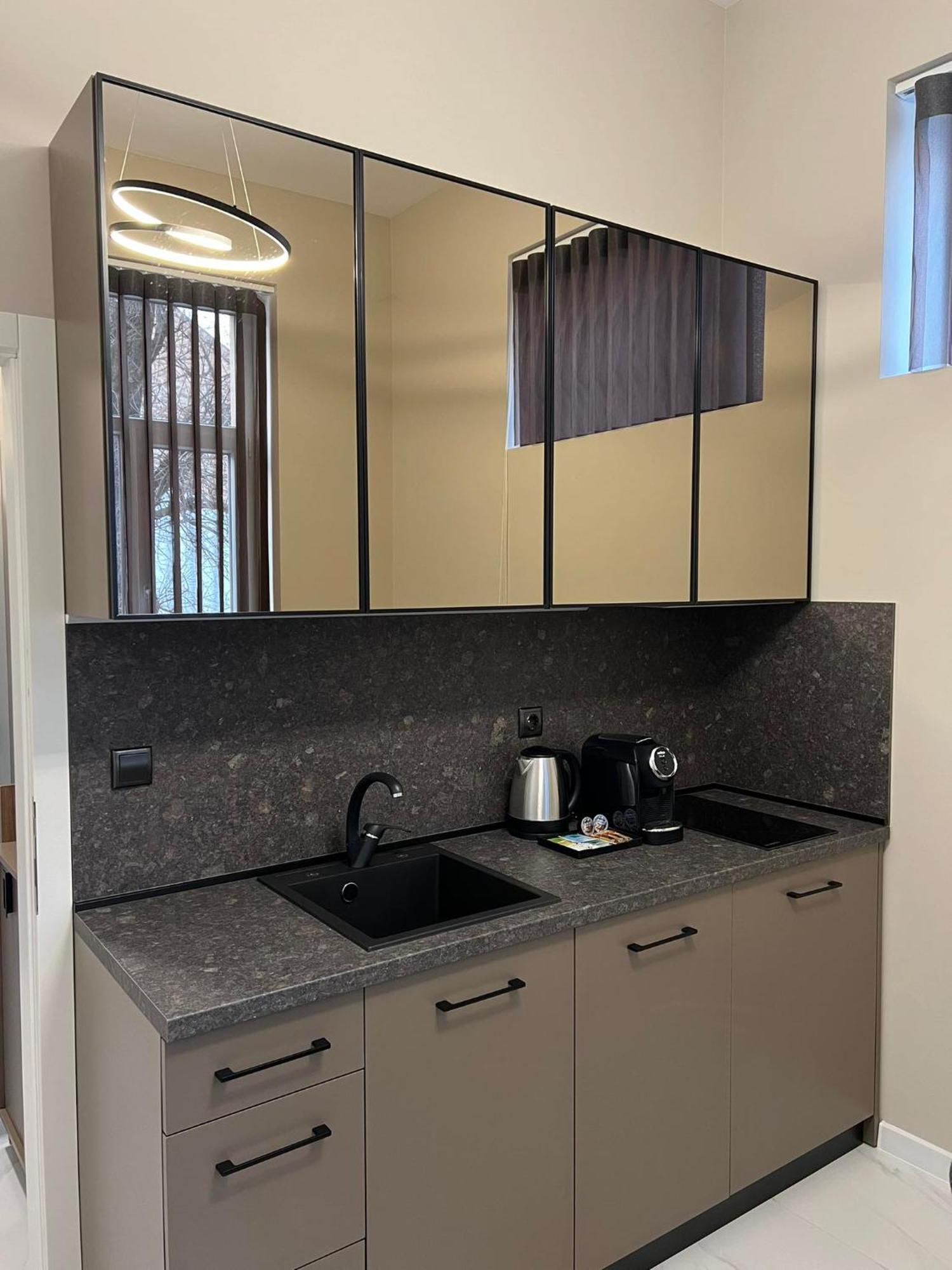 Хотел Vip Apart House Плевна Экстерьер фото
