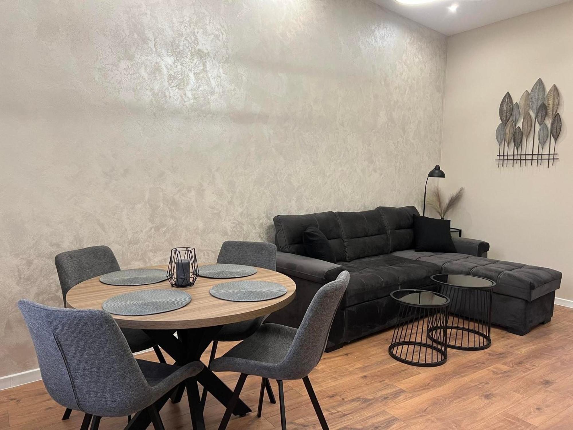 Хотел Vip Apart House Плевна Экстерьер фото